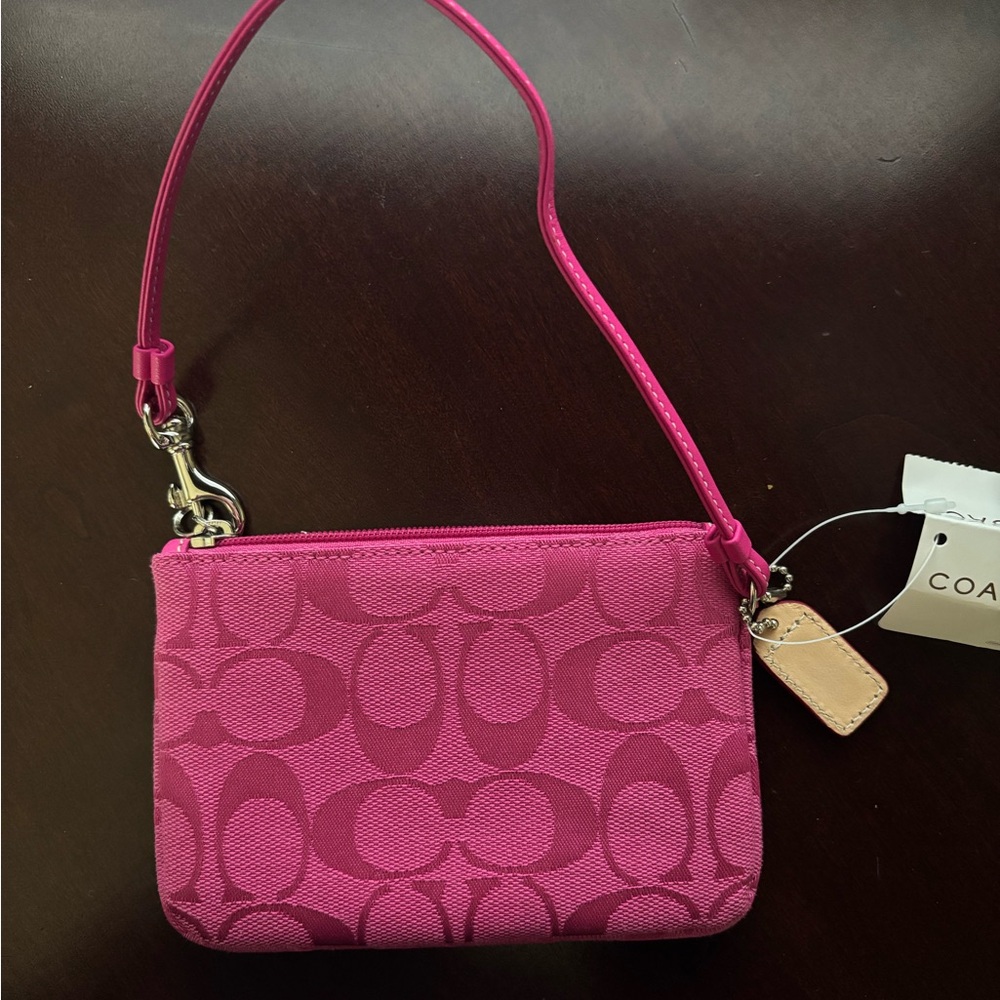 NWT Coach “C” pink small mini skinny wristlet - Picture 5 of 6